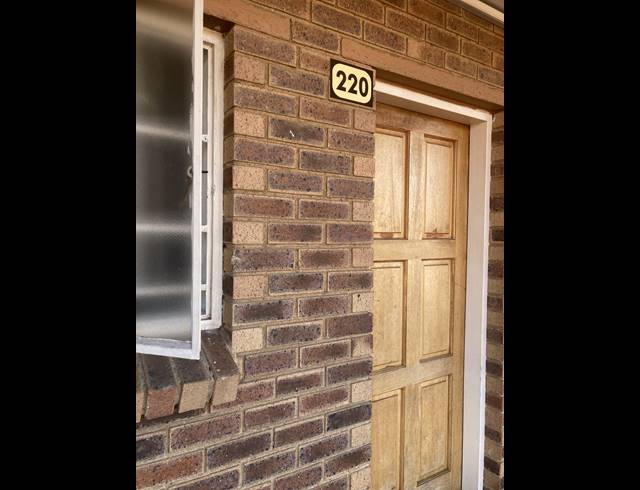 2 BEDROOM SECTIONAL TITLE FOR SALE IN COMET